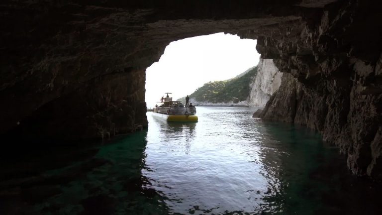 Yellow submarine zante6 768x432