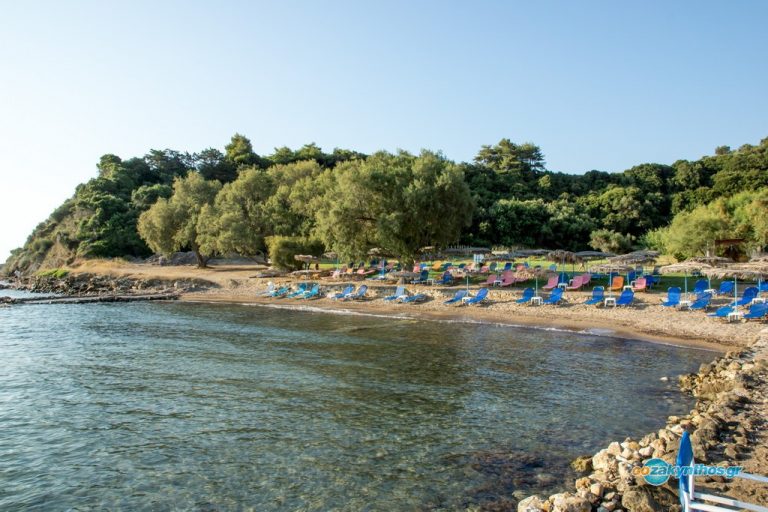 kaminia beach 768x512